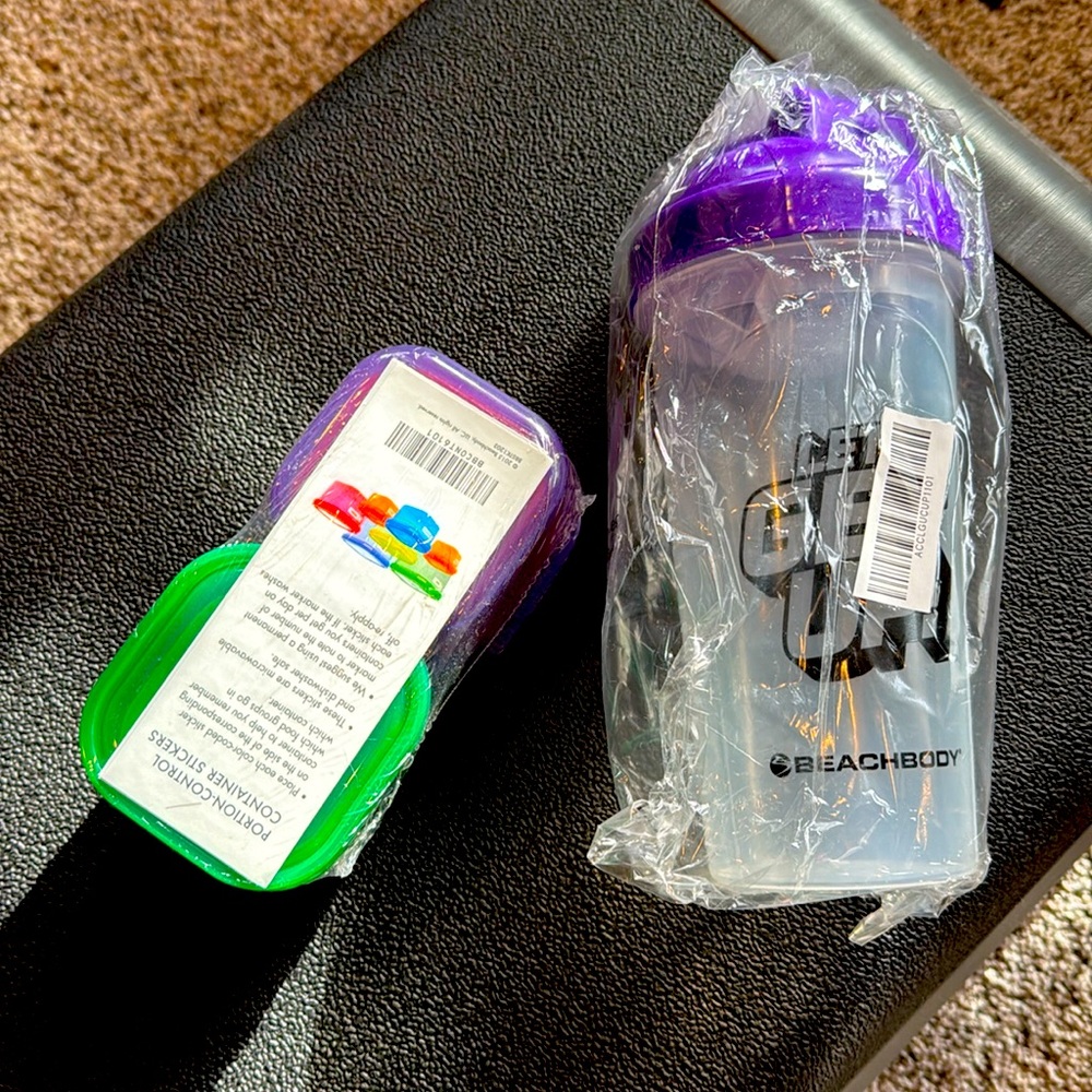 Beachbody BODI shakeo cup from “let’s get up” & portion fix containers